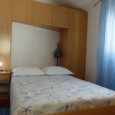 Apartments Ivic Бол Экстерьер фото