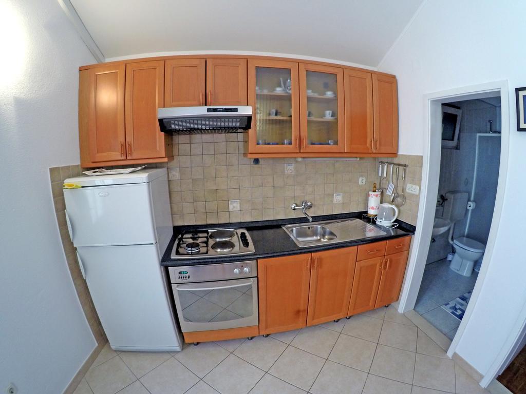 Apartments Ivic Бол Экстерьер фото