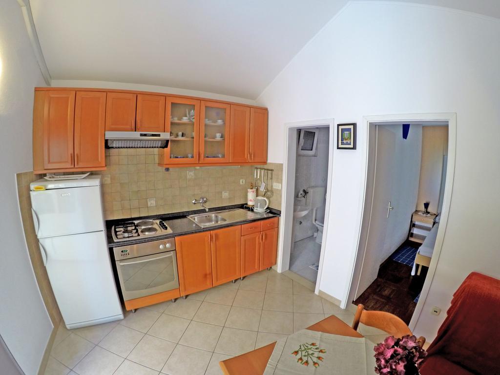 Apartments Ivic Бол Экстерьер фото