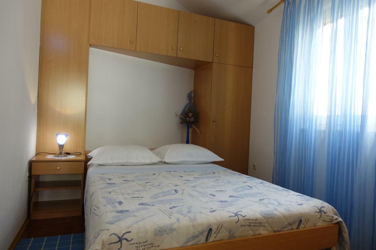 Apartments Ivic Бол Экстерьер фото